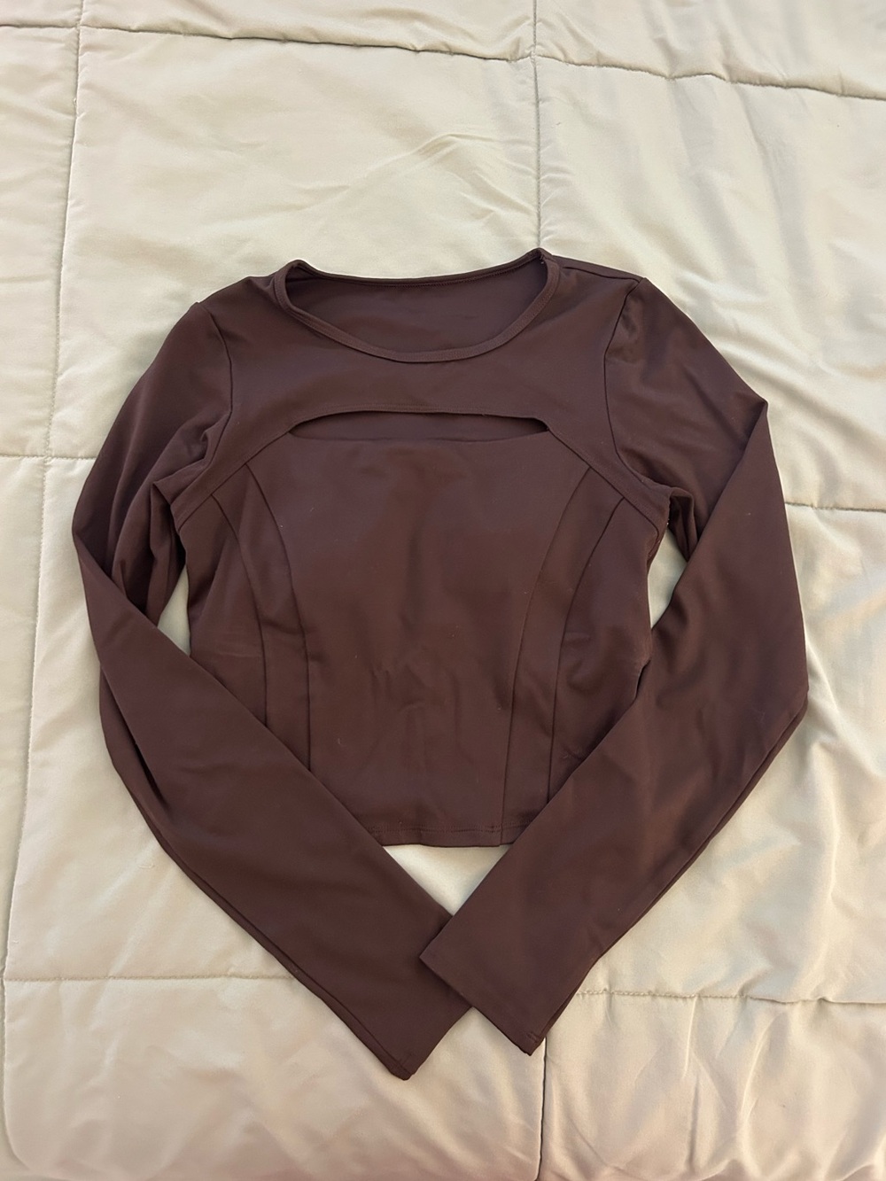 Hollister Gilly Hicks Long Sleeve Cutout Crop Top